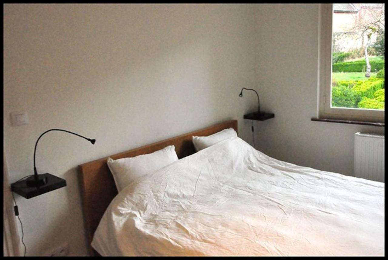 Een Thuis In De Condroz Waulsort Exterior foto
